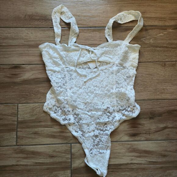 NWT- Free People Strike a Pose Lace Bodysuit ~ Size L ~ White - Picture 1 of 5